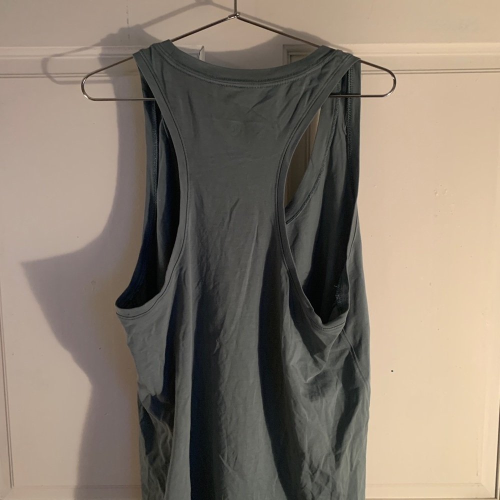 Lululemon - Picture 2 of 3
